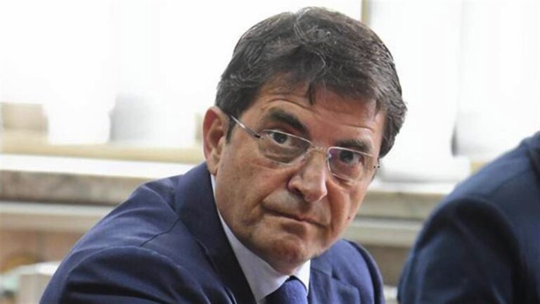 Eco4, Cassazione conferma condanna a 10 anni per Cosentino: l’ex sottosegretario si costituisce in carcere