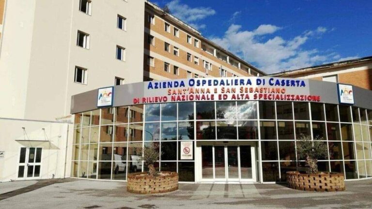 Caserta: in coma in ospedale, in precedenza aveva subito due operazioni perché voleva dimagrire