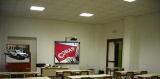Da lunedì anche gli studenti delle Superiori tra i banchi di scuola, ma solo per il 50 per cento: non mancano voci di forte dissenso
