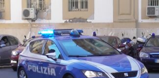 Milano, ucciso mentre tenta di rubare un ‘Gratta e vinci’ al bar. Il proprietario lo colpisce con le forbici: arrestato 49enne