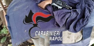 Una pistola, giubbotti antiproiettili e cartucce trovate in un terreno agricolo a Brusciano
