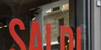 Al via i saldi, riapertura scuole per materne e prime due classi delle elementari