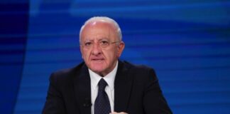 Il ‘ritorno’ di De Luca: scuole nuovamente chiuse in Campania da lunedì