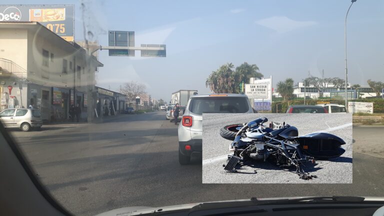 San Nicola la Strada: tragico incidente su Viale Carlo III, muore motociclista
