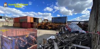 Porto di Napoli, sequestrata un’area contenente 500 tonnellate di rifiuti: pneumatici, vernici e persino motori per camion
