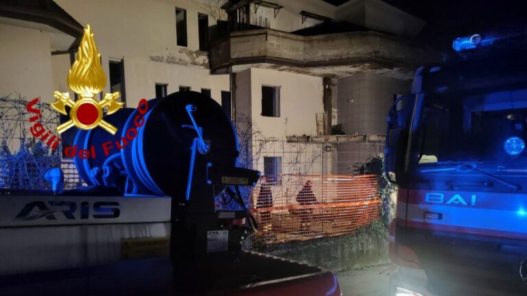 Monteforte Irpino, drammatico incendio in una abitazione abbandonata: un morto ed un ferito grave