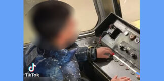 Napoli maltrattata: maxirissa sul lungomare e, nella circumvesuviana, ragazzo si introduce nella cabina di un treno