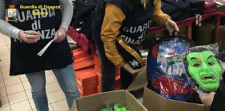 La Guardia di finanza di Salerno sequestra oltre 100 mila prodotti non a norma