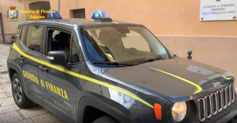 Salerno, documenti falsi per ottenere crediti di imposta: ai domiciliari un commercialista ed un suo collaboratore