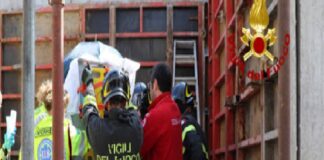 Carinaro, tragico volo da un carrello elevatore nella zona industriale: perde la vita 56enne di Crispano