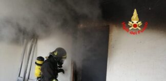 Tragico incendio in un appartamento di Fuorigrotta: perdono la vita anziani fratelli