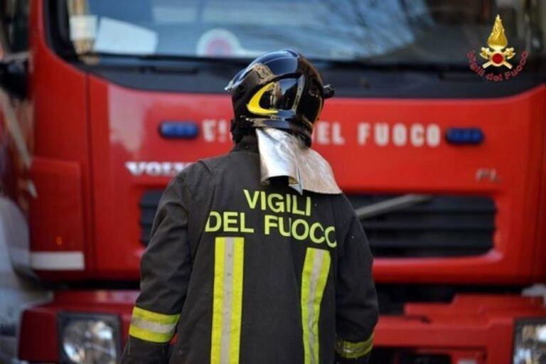 Drammatica carambola in autostrada: perdono la vita giovane motociclista ed autista di un carroattrezzi