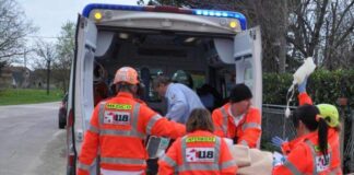 Sciopero dei medici del 118 sospeso. Vaccini: via libera anche agli specializzandi