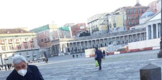 Comunali Napoli/ Il guanto di sfida di Bassolino: “Piazza del Plebiscito, che cosa si aspetta ad intervenire?”