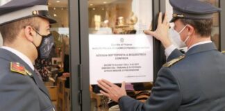 Litorale Domizio: water appoggiati ai muri e non collegati alla rete fognaria, sequestrata struttura per accoglienza dei migranti