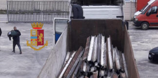 Caserta: materiale ferroviario portato via dai depositi: cinque arresti