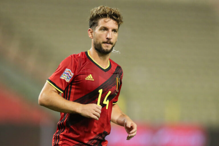 Dopo la paura arrivano notizie tranquillizzanti: niente di serio alla spalla per Mertens