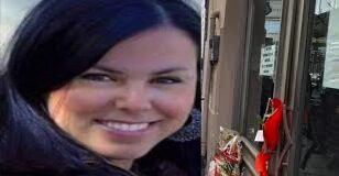 Funerali di Ornella Pinto: applausi all’uscita della bara dal Duomo di Napoli