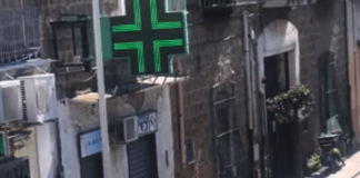 Frattamaggiore: postino chiede di moderare la velocità ad un automobilista, aggredito a calci e pugni