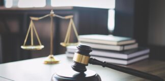 Santa Maria Capua Vetere, professore preso a pugni da un genitore: udienza per ascoltare la vittima dell’aggressione