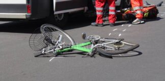 San Tammaro: non c e l’ha fatta il ciclista caduto in località Gradilli, dopo un vuoto d’aria provocato da un grosso automezzo