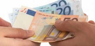 Bonus alle microimprese! Tra IBAN errati e burocrazia: i duemila euro che molti commercianti ancora attendono