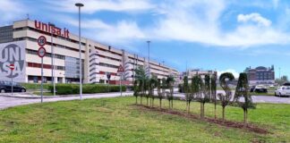 Esami mai conseguiti in cambio di regali, in manette due dipendenti dell’Università di Salerno: indagate 42 persone