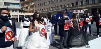Caserta, protesta operatori comparto wedding. Il consigliere regionale Santangelo: “Proposta di legge di Iv per aiutare concretamente le aziende”