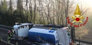 Avellino: si capovolge autocisterna, autostrada A3 bloccata per ore