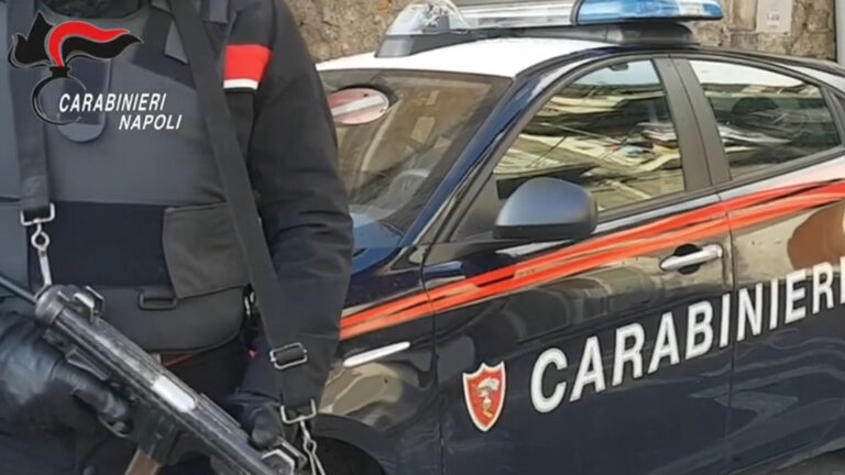 Afragola, rapina al portavalori nerl centro commerciale