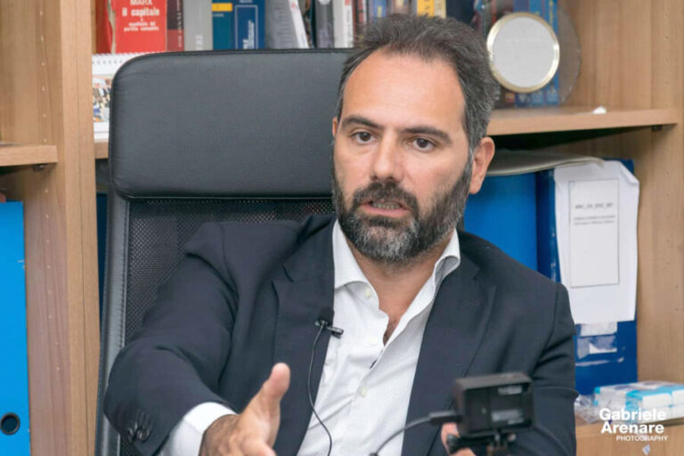 Catello Maresca: “Se non arriva lo Stato, arriveranno le organizzazioni criminali!”