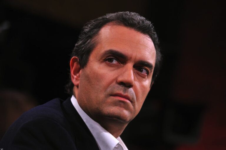 De Magistris condannato per diffamazione, ma il sindaco: “Per me è come una medaglia e vi spiego perché…”