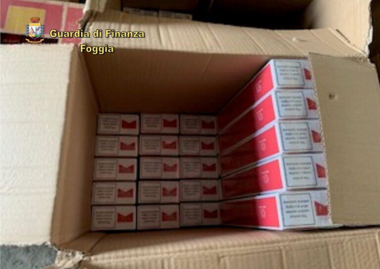 Campania-Puglia, contrabbando di alcol e sigarette: sette persone arrestate, quindici denunciate. Sequestrati anche 660 grammi di cocaina