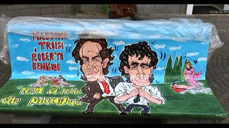 San Giorgio a Cremano: altre dieci panchine nel centro storico, in omaggio al grande Massimo Troisi