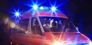 Catania, donna dà fuoco ad una ragazza: aggredita in strada dopo una lite tra ragazzine