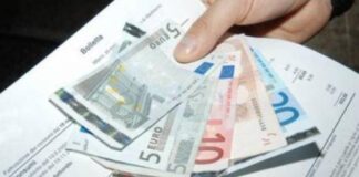 Napoli, domande online per il bonus utenze a chi ha un reddito inferiore ai 7.000 euro all’anno