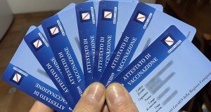 In corso la consegna di 250mila card ai campani già vaccinati: per loro verso la piena mobilità