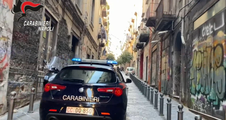 Napoli: operazione contro il clan Sibillo, rimosso anche un altarino con un’urna funeraria