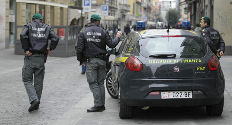 Operazione antidroga sull’asse Napoli-Benevento: 14 arresti e 5 obblighi di dimora