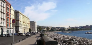 Pasqua, si azzera il numero dei turisti a Napoli: chiuso un hotel su due, il Covid fa danni per 240 milioni di euro