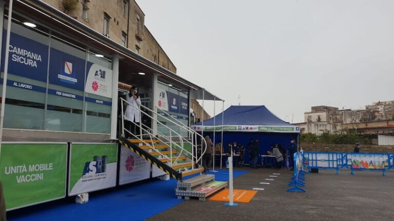 Attiva l’unità mobile dell’Asl Napoli 1: convocati 600 cittadini al giorno fino a domenica