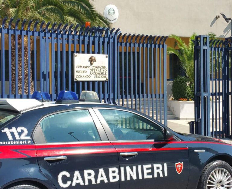 Minacciava i genitori, arrestato dai carabinieri 21enne di Soccavo
