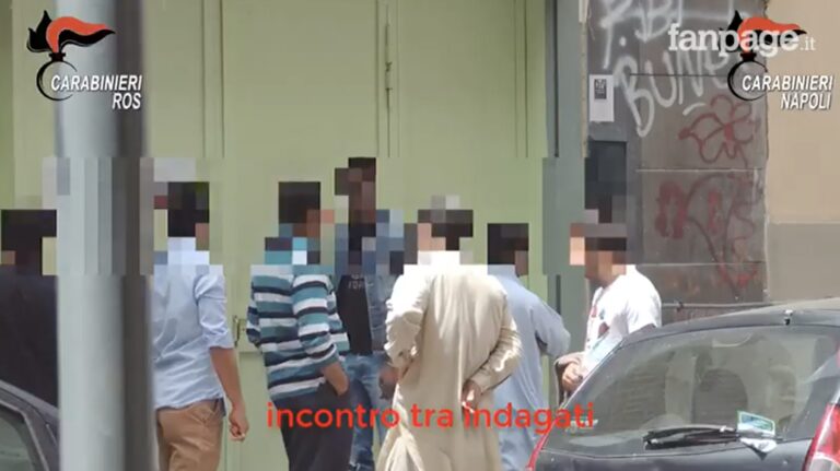 Napoli, documenti falsi per permessi di soggiorno: tre arresti ed undici obblighi di dimora