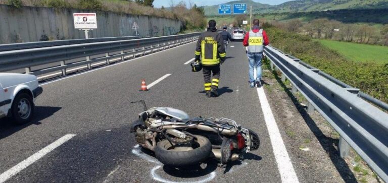 Cancello Scalo: tragico incidente tra una Honda ed una Fiat 600, 45enne perde la vita