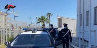 Giugliano: rapina a colpi di spranga, arrestati due giovani di origine africana