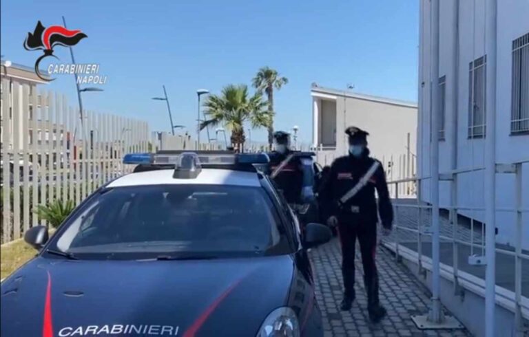 Giugliano: rapina a colpi di spranga, arrestati due giovani di origine africana