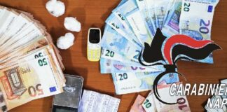 Spaccio di droga: arrestata una coppia di Volla, sequestrati 5400 euro in contanti e 15 grammi di cocaina