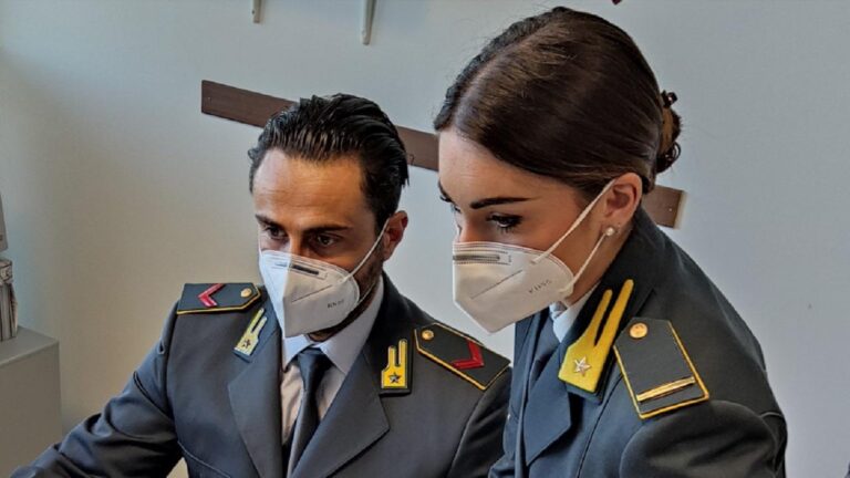 Riciclaggio, frodi fiscali, droga: 59 arresti e 18 milioni sequestrati. Coinvolto anche colonnello della Finanza, misure anche in Campania