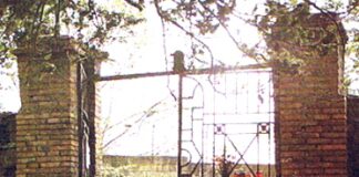 Rischio statico e danneggiamenti: sequestrati il cimitero dei colerosi e Villa Ebe