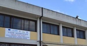 San Cipriano d’Aversa: furto al liceo, portati via sei computer portatitli